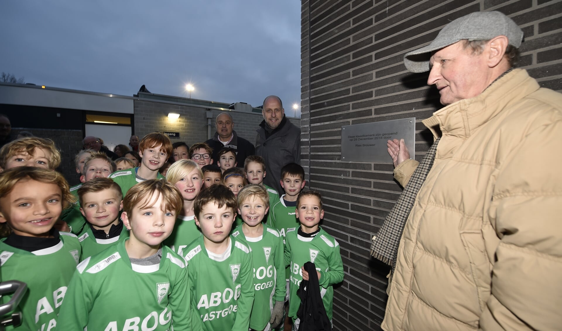 IN MEMORIAM Ries Brouwer