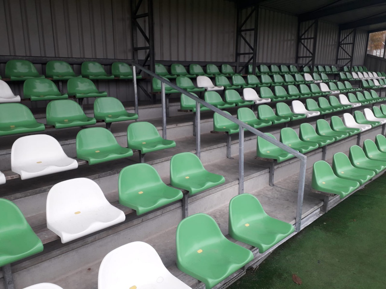 VVZ'49 mag na lang wachten eindelijk nieuwe tribune bouwen